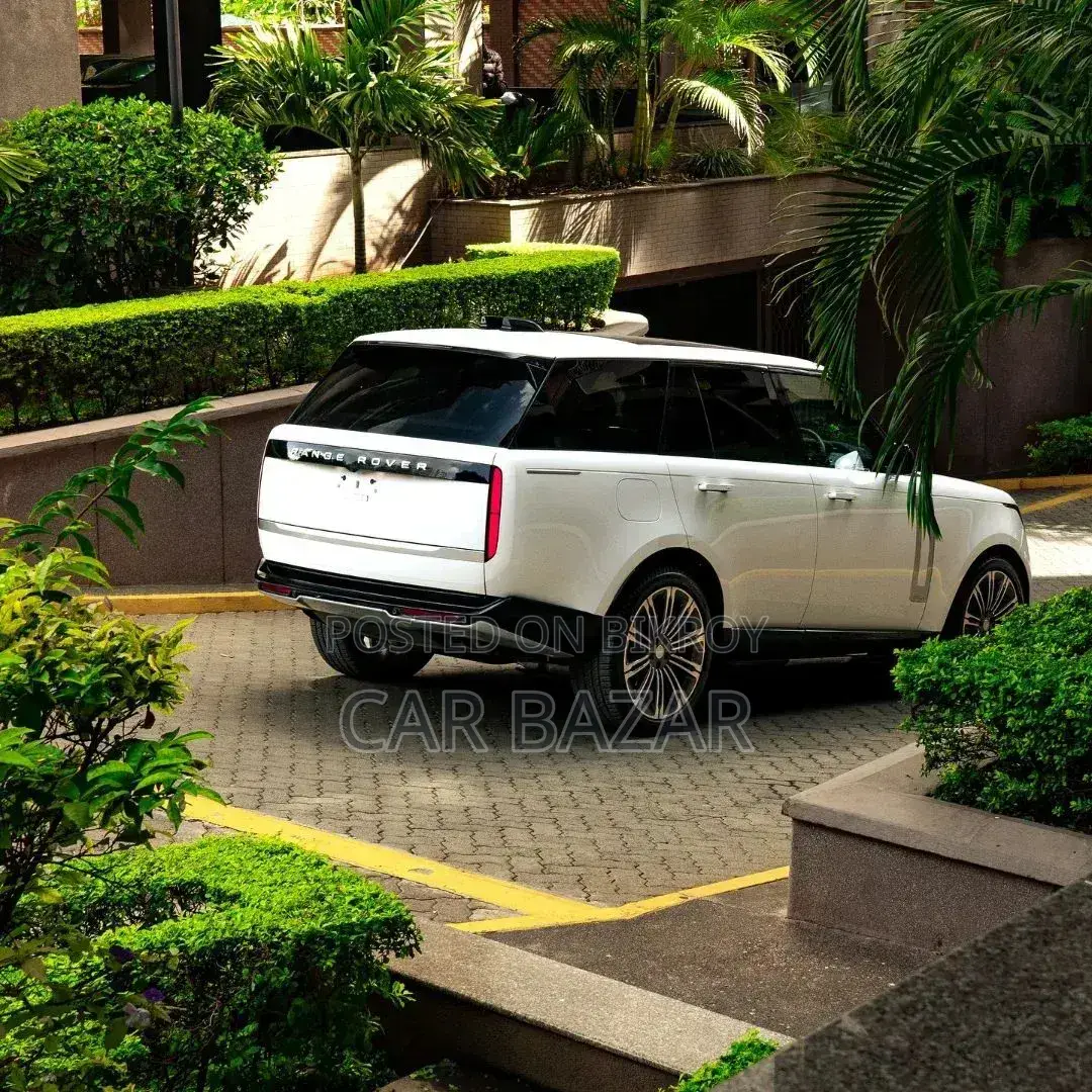 New Land Rover Range Rover Vogue 2024 White