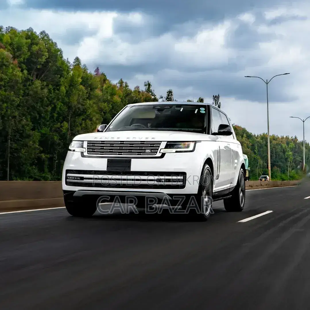 New Land Rover Range Rover Vogue 2024 White