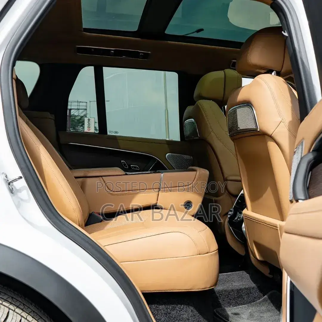 New Land Rover Range Rover Vogue 2024 White