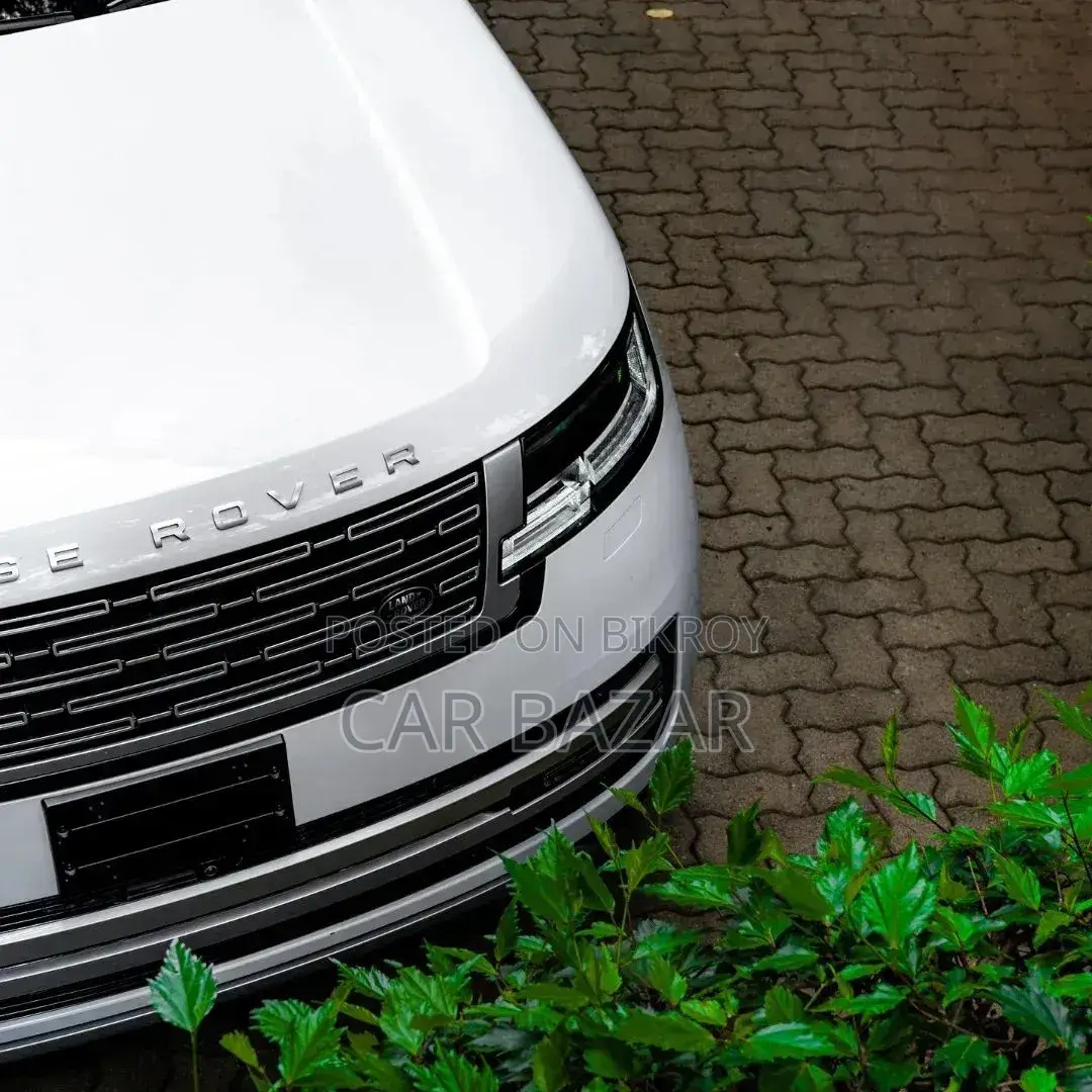 New Land Rover Range Rover Vogue 2024 White