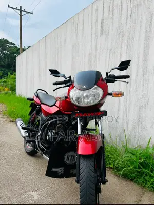 বাজাজ ডিসকভার ১৩৫ ২০১৩ রেড