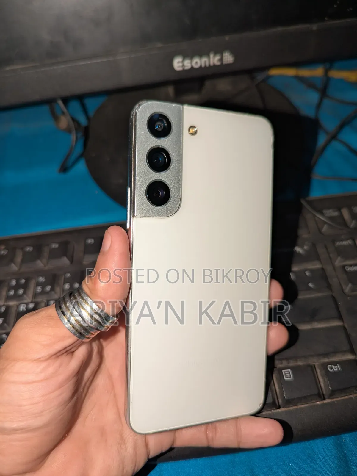 স্যামসাং গ্যালাক্সি এস২২ ৫জি ১২৮ জিবি সাদা