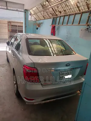 টয়োটা এক্সিও ২০১৫ সিলভার