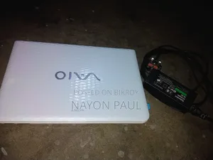 Laptop Sony VAIO E11125CN 4GB Intel Core I3 HDD+SSD 512GB