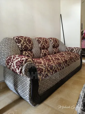 সোফা সেট বিক্রয়ের জন্য