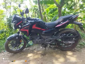 Hero Hero Hunk 150R Dual Disc ABS 2022 Black
