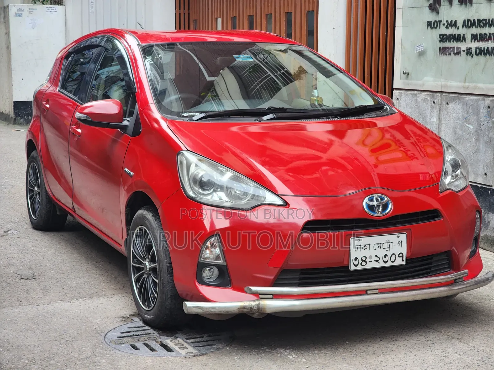 Toyota Aqua 2012 Red