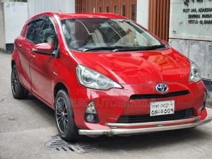Toyota Aqua 2012 Red