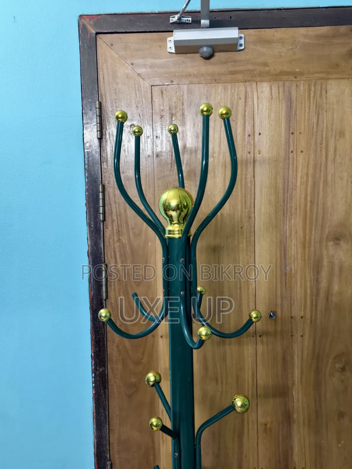 কাপড় ঝোলানোর হ্যাঙ্গার