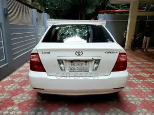 টয়োটা করোল্লা সেডান অটোমেটিক ২০০৫ সাদা