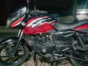 বাজাজ পালসার ১৫০ ২০১২ লাল