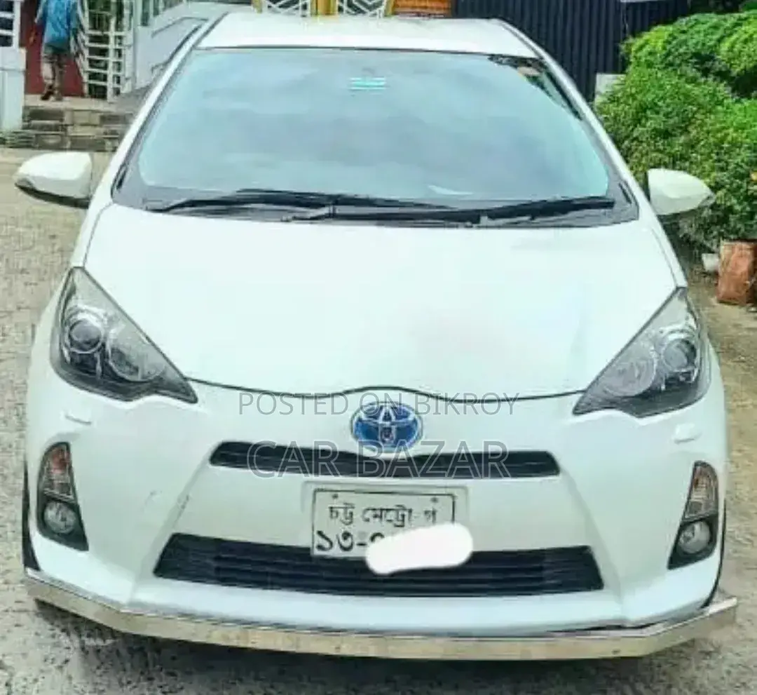 Toyota Aqua 2013 White
