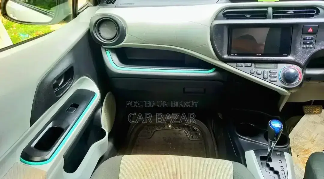 Toyota Aqua 2013 White