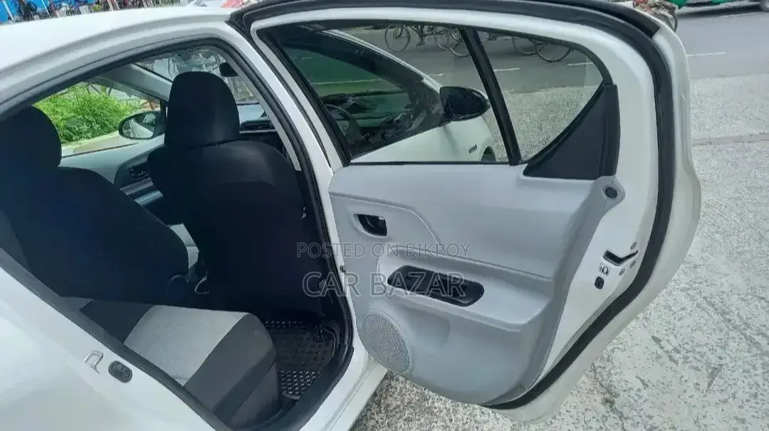Toyota Aqua 2013 White