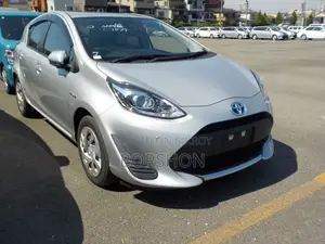 Toyota Aqua 2020 Silver