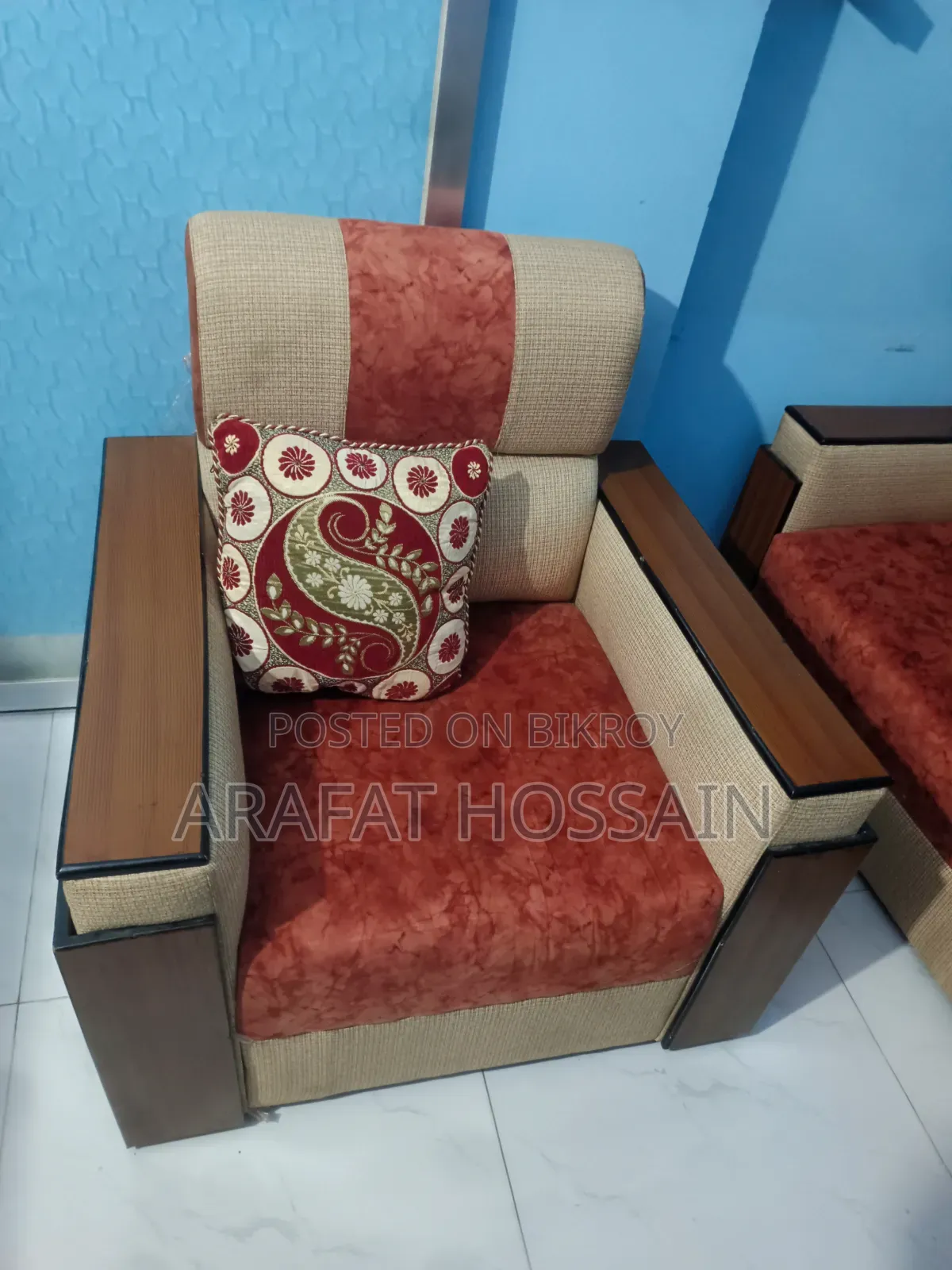 সোফা সেট (২ সিটার, ২ টি সিঙ্গেল সিটার)