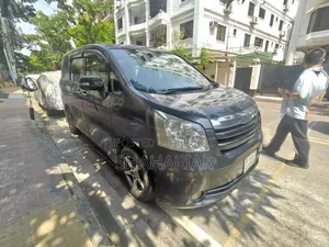 Toyota Voxy 2010 Black