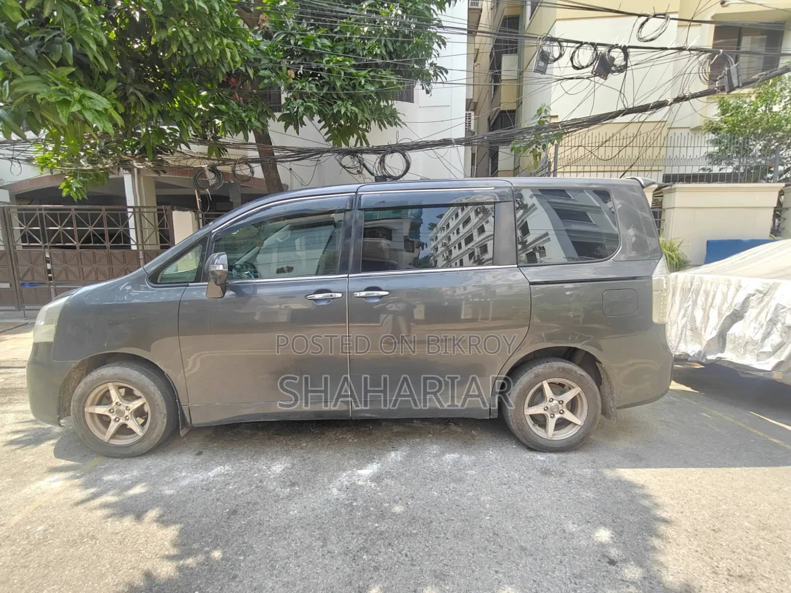 Toyota Voxy 2010 Black