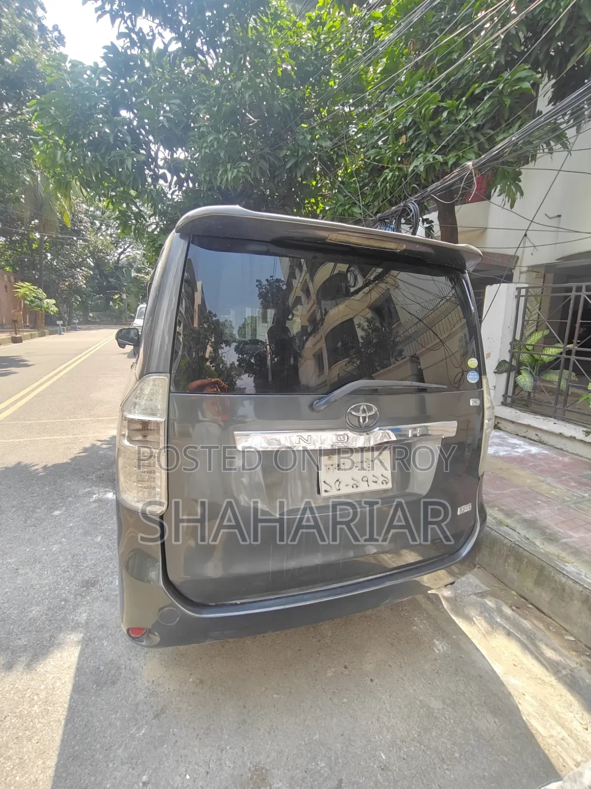 Toyota Voxy 2010 Black