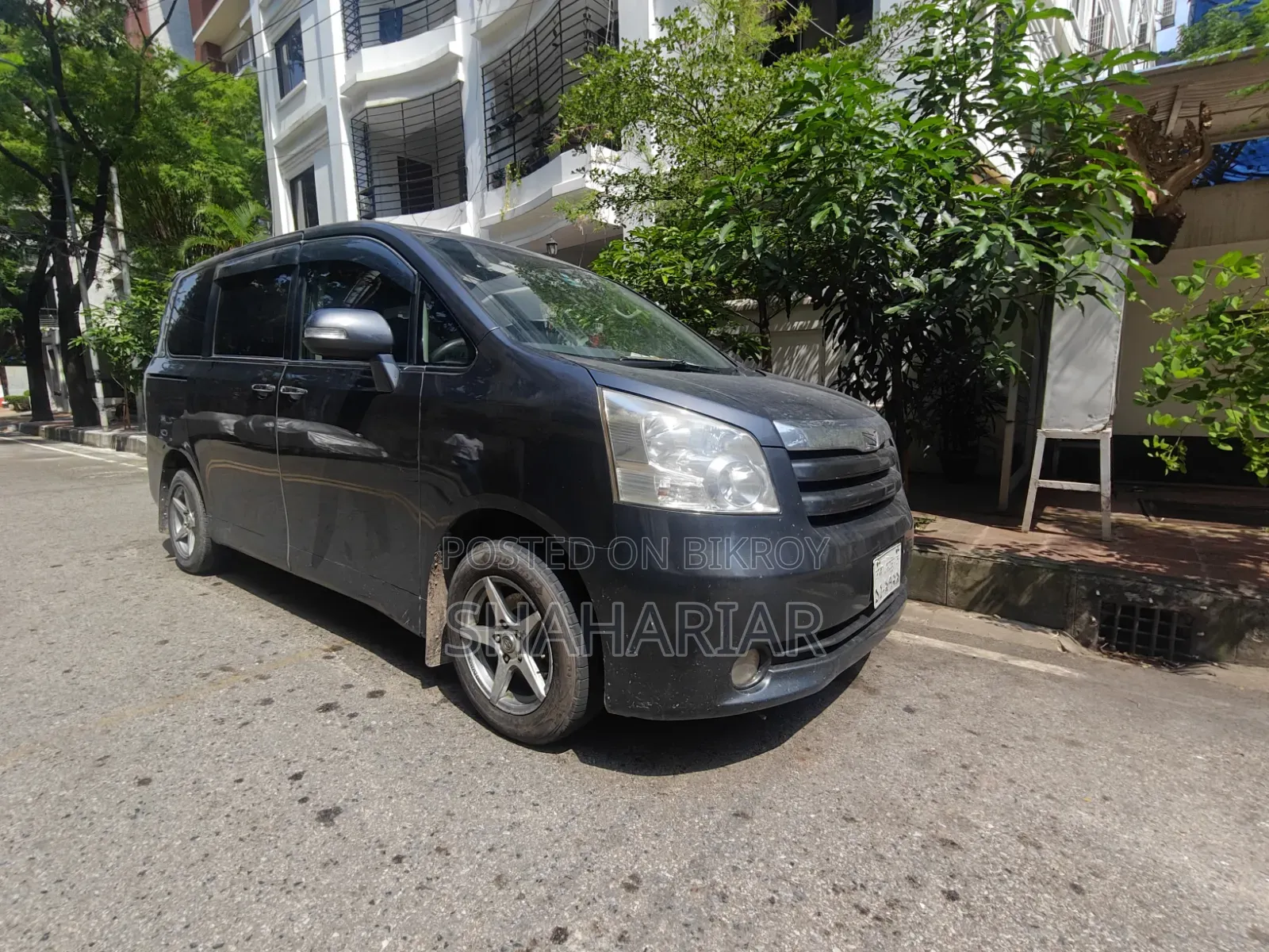Toyota Voxy 2010 Black