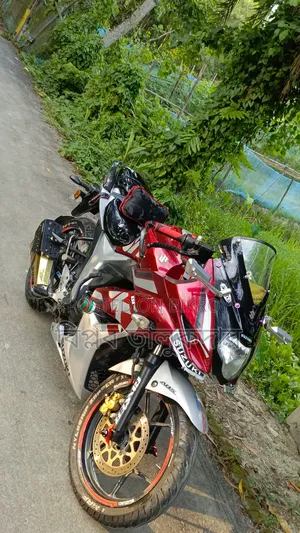 সুজুকি জিক্সার এসএফ ২০১৯ লাল