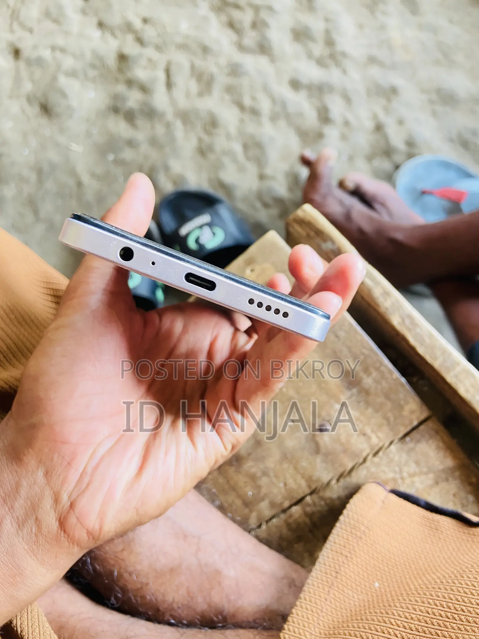 Vivo Y19s 128 GB White