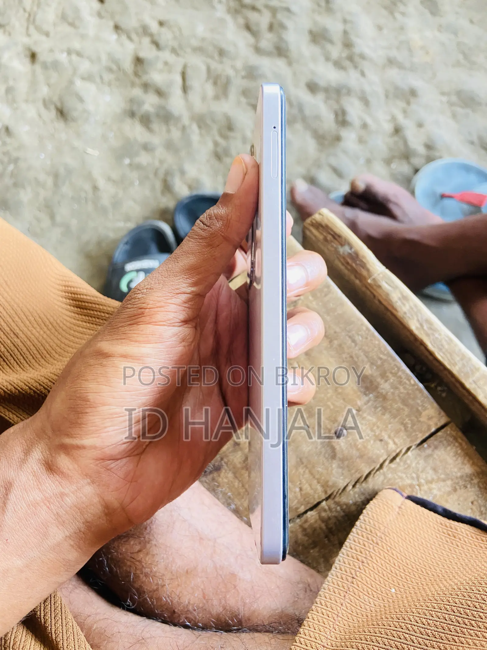 Vivo Y19s 128 GB White
