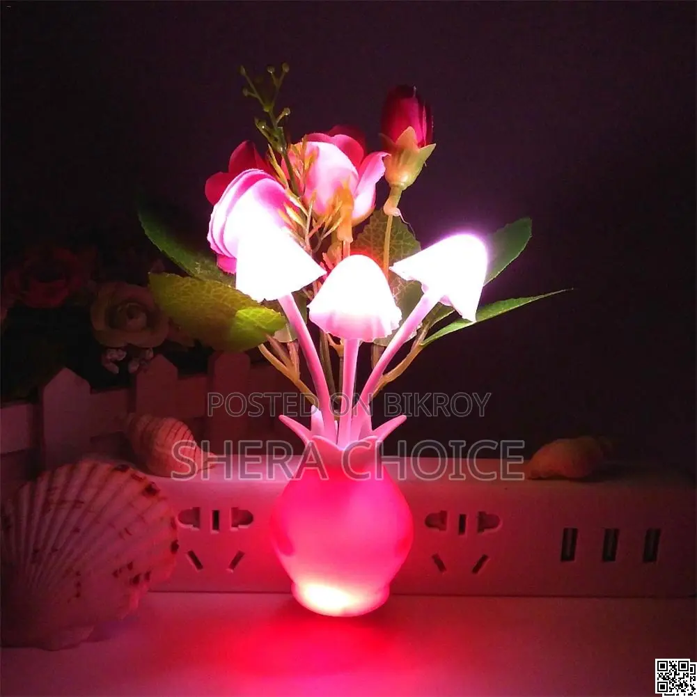 Romantic LED Mushroom Light — Attractive Mushroom-Shaped Design