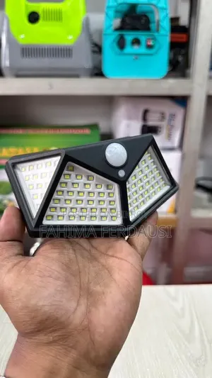 100 LED Solar Motion Light