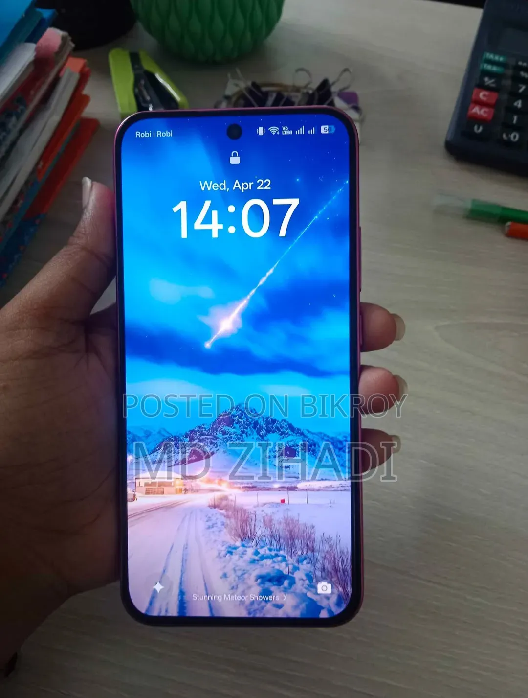 New Oppo A6 256 GB Red