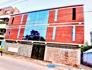 Premium Commercial Space | 2700 Square Feet