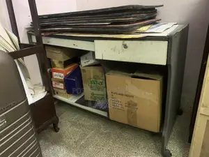 কম্পিউটার টেবিল