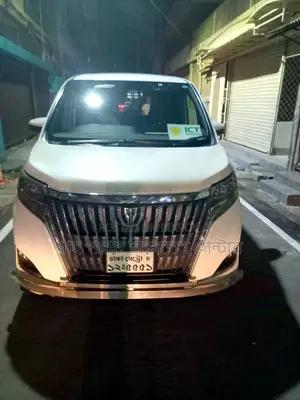 Toyota Voxy 2018