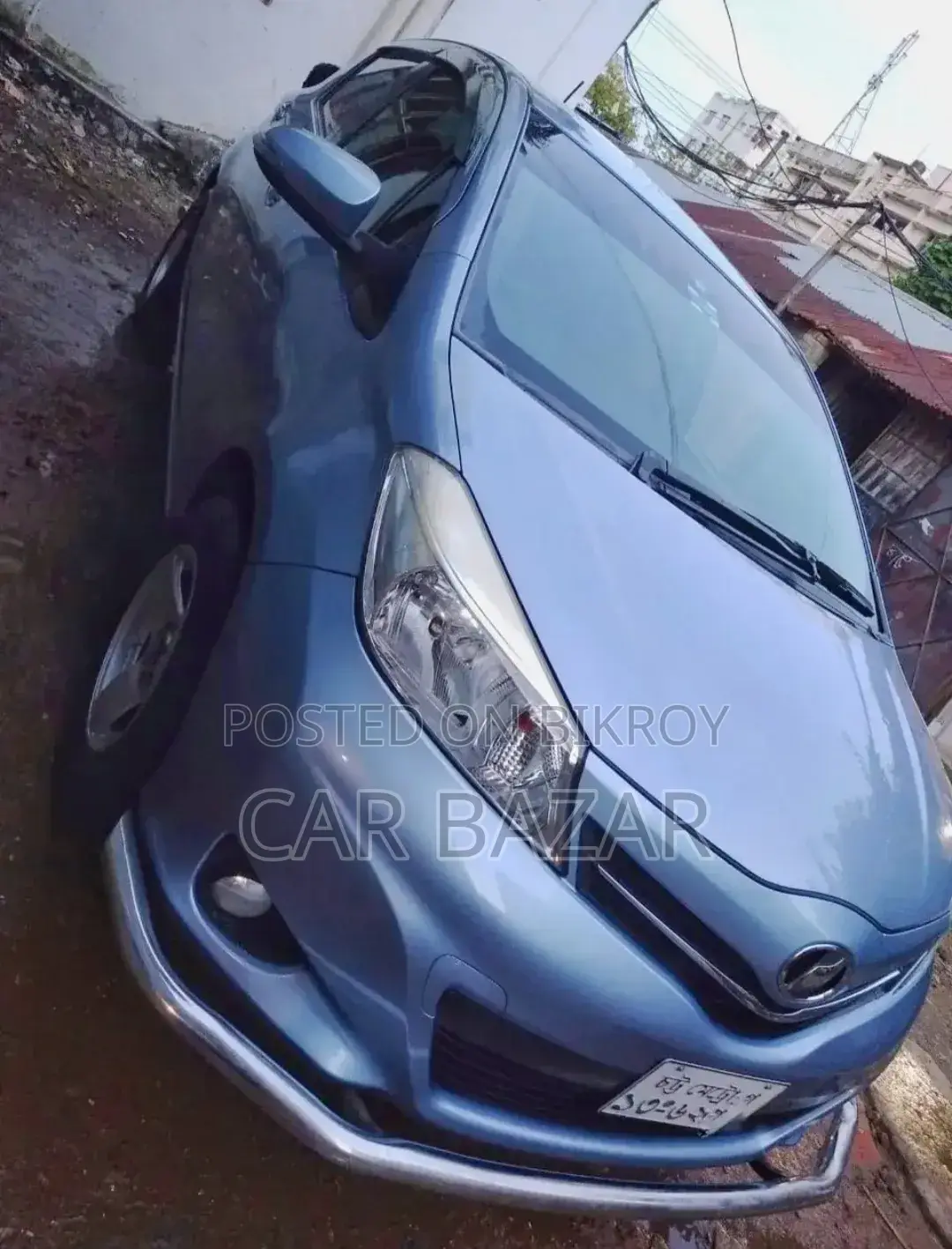 Toyota Vitz 1.3 Front-Wheel Drive 5-Door 2011 Green