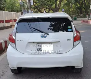 Toyota Aqua 2015 White