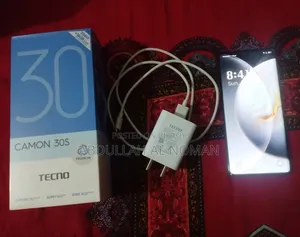 টেকনো ক্যামন ৩০এস ২৫৬ জিবি ব্ল্যাক