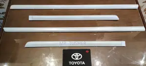 Toyota Premio Door Bead
