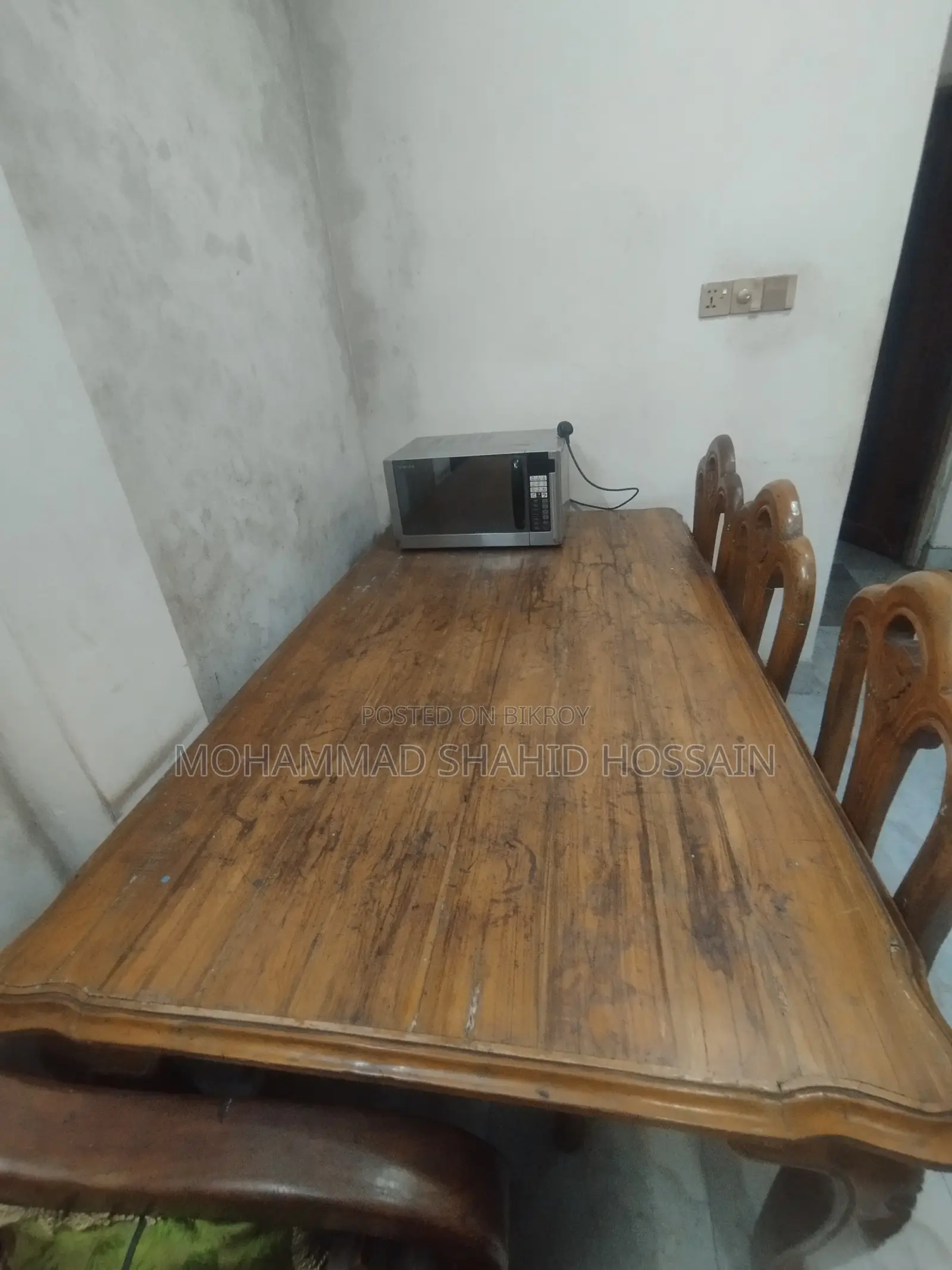 Dining Table Victoria Design