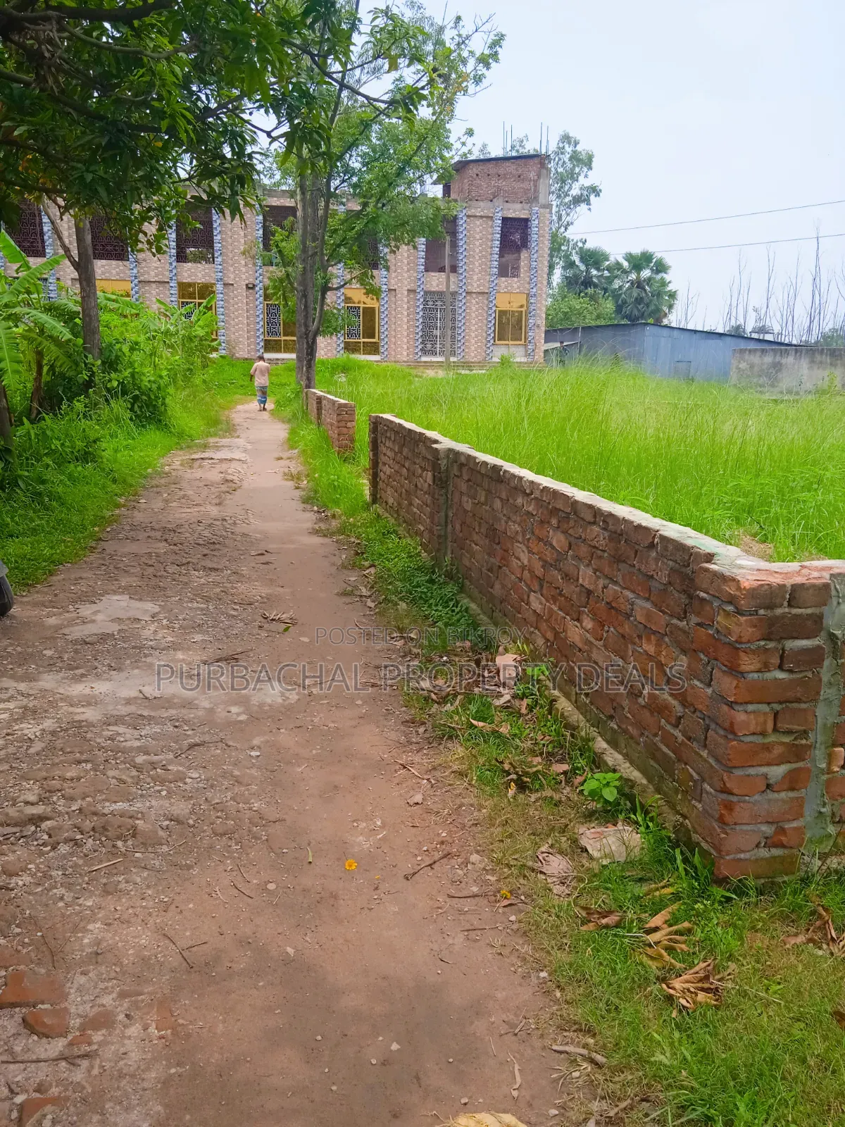 ১ কোটি ১২ লক্ষ টাকায় পূর্বাচল সংলগ্ন ৪.২৫ কাঠা জমি বিক্রি হবে
