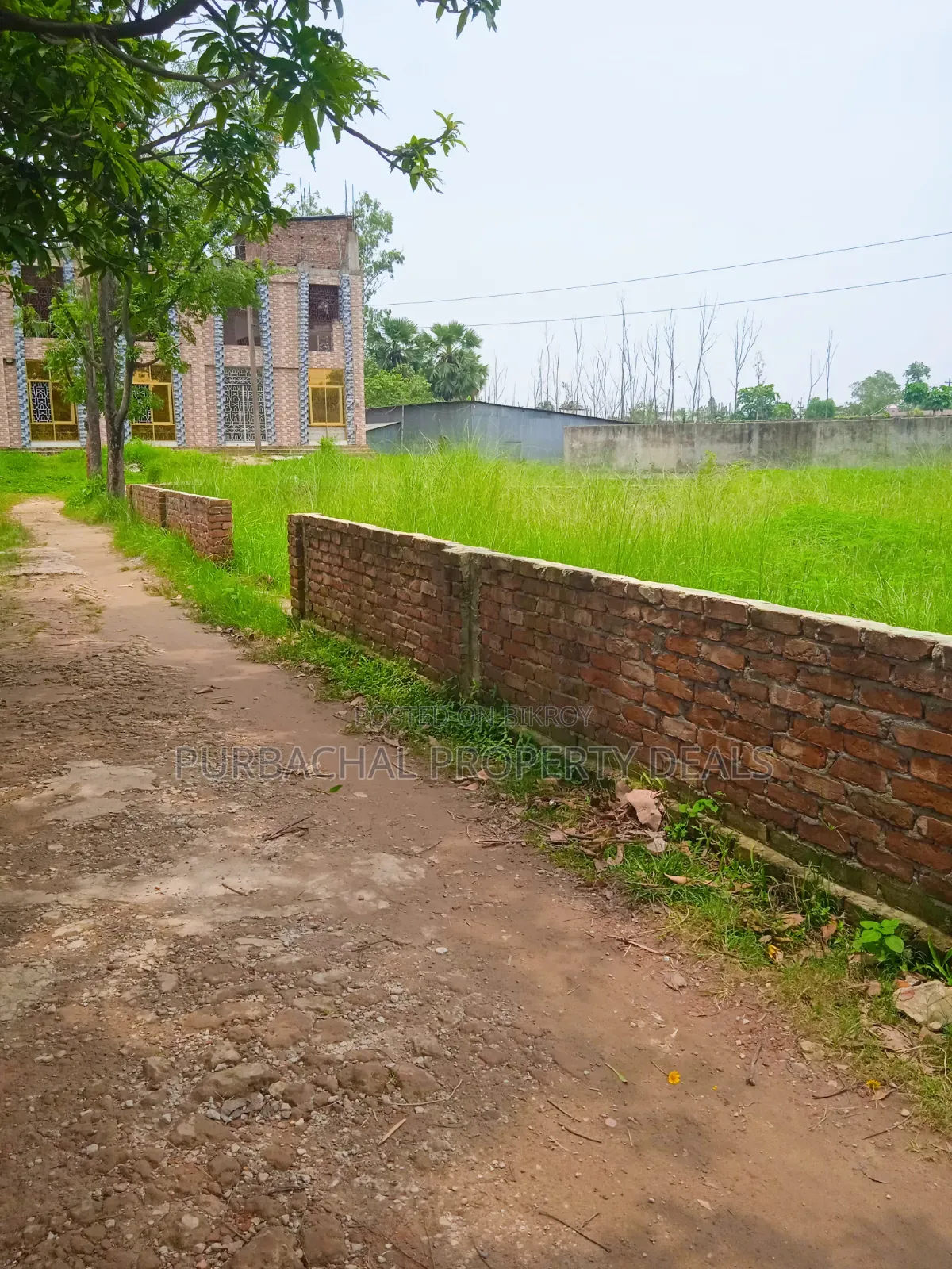 ১ কোটি ১২ লক্ষ টাকায় পূর্বাচল সংলগ্ন ৪.২৫ কাঠা জমি বিক্রি হবে