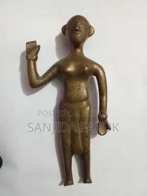 পুরানো ব্রোঞ্জ/পিতল মানব মূর্তি – সংগ্রহযোগ্য অ্যান্টিক স্টাইল স্ট্যাচু