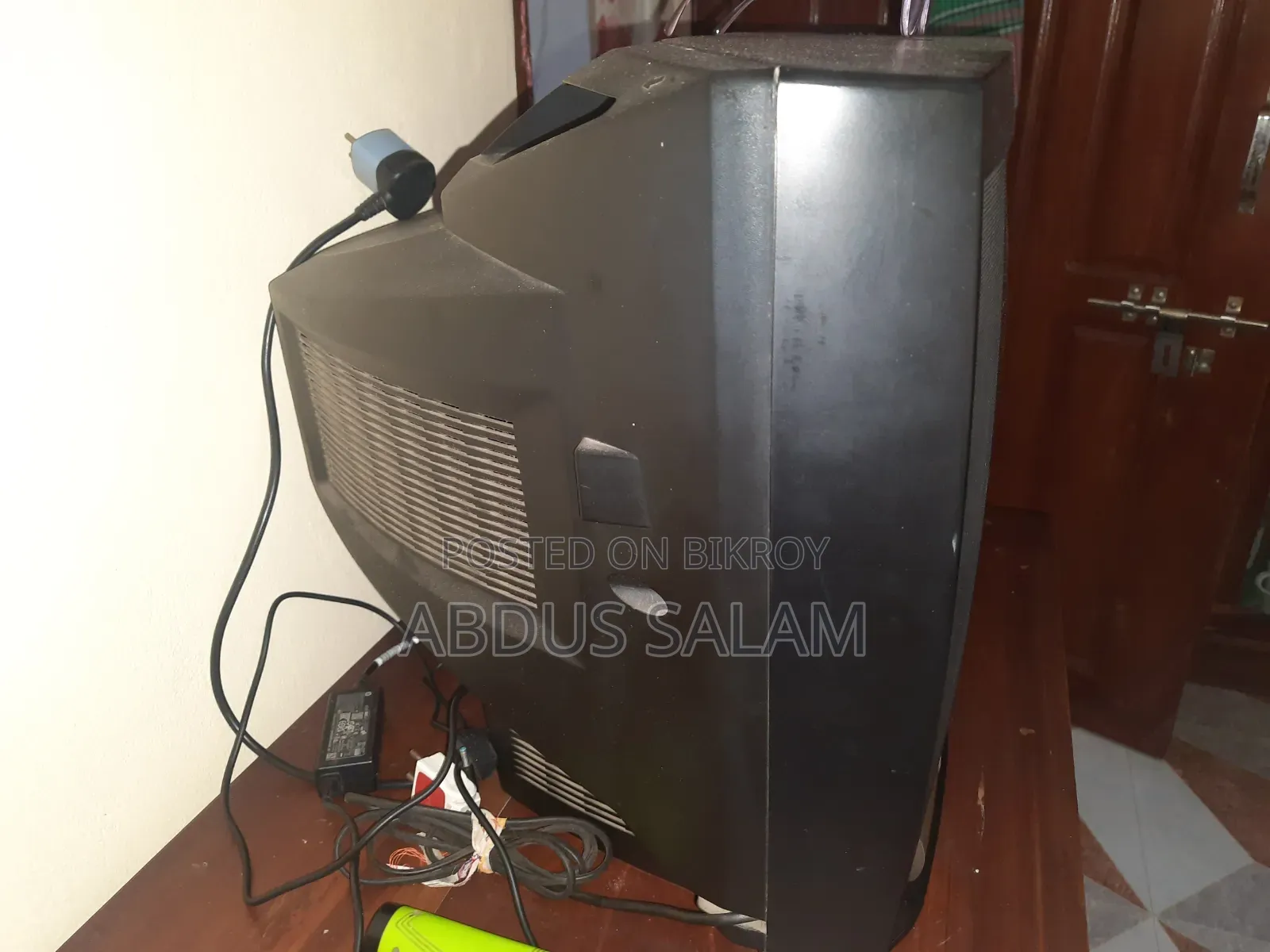 এলজি গোল্ডেন আই টিভি
