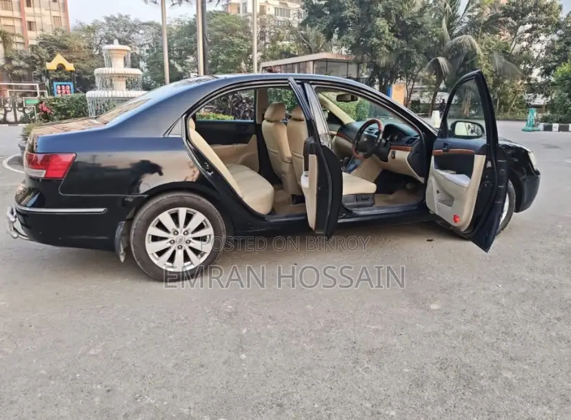 Hyundai Sonata 2010 Black