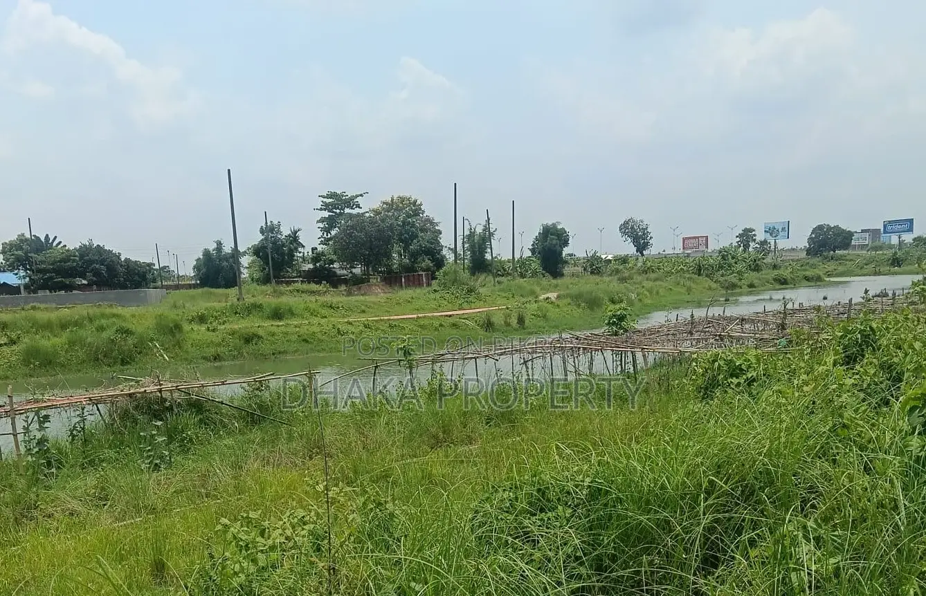 কর্নার ৫ কাঠা লেক ভিউ দক্ষিণ/পূর্ব সেক্টর-৫