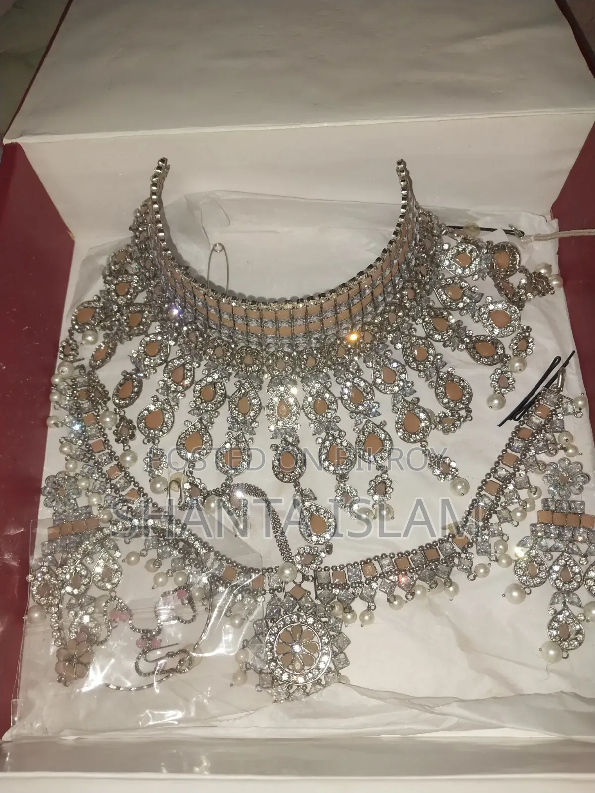 মহিলাদের গয়না
