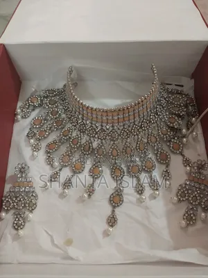 মহিলাদের গয়না