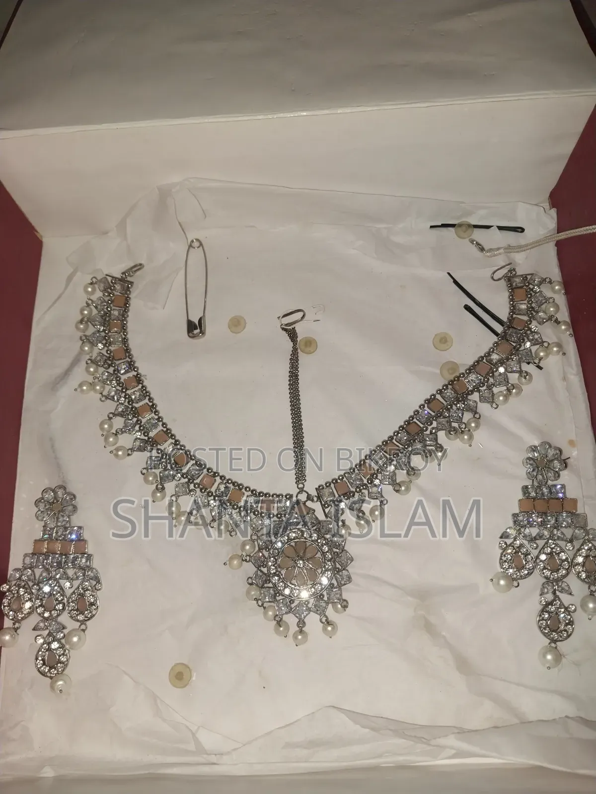 মহিলাদের গয়না