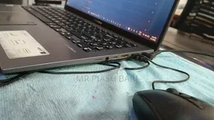 Laptop Asus VivoBook X540SA 8GB Intel Core I3 SSHD+SSD 500GB
