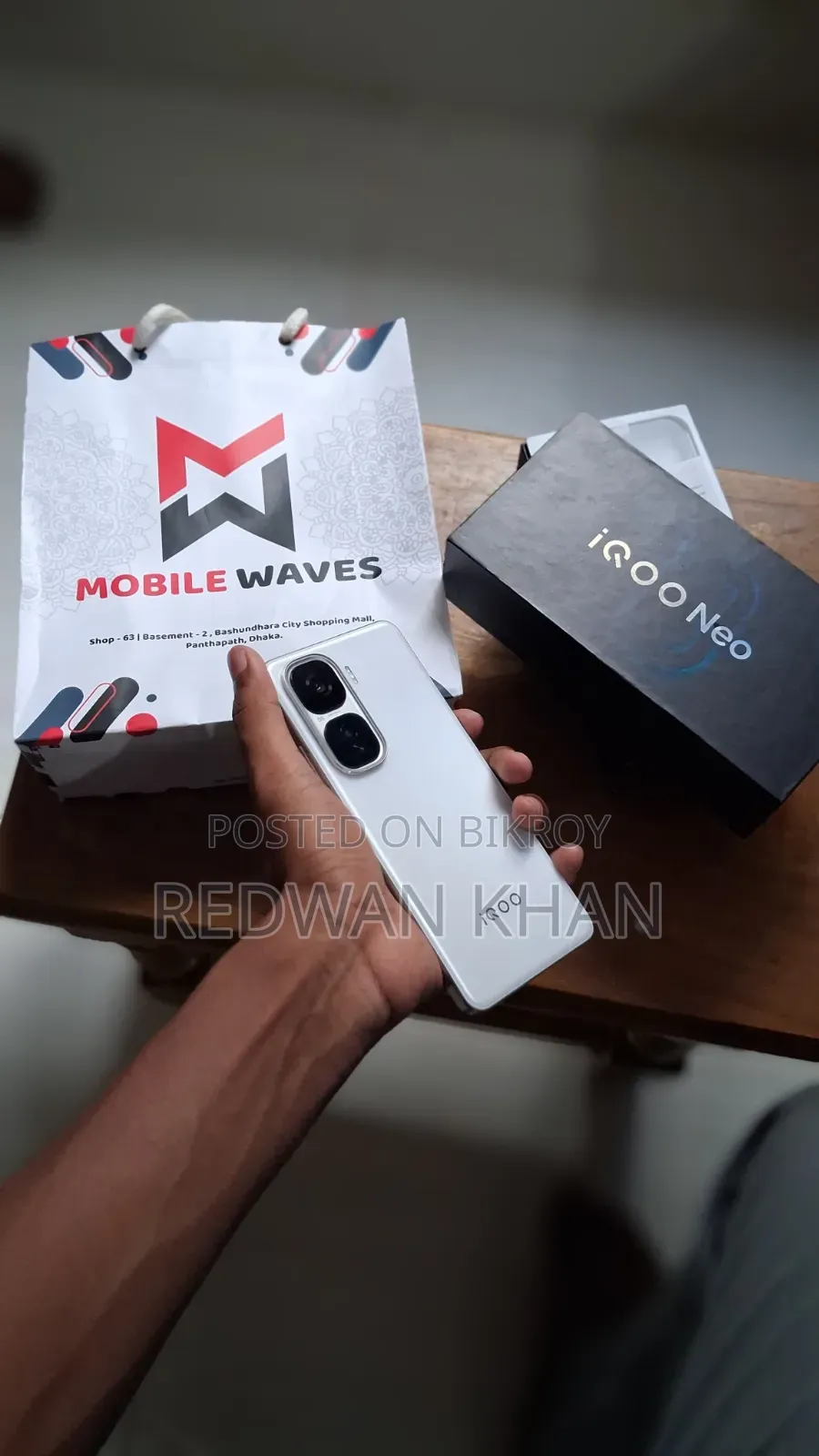 iQOO 256 GB White