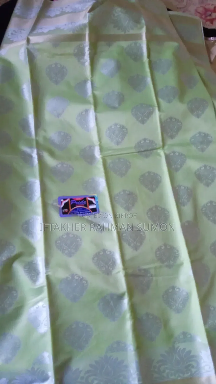 ইউকে শাড়ি বিক্রির জন্য